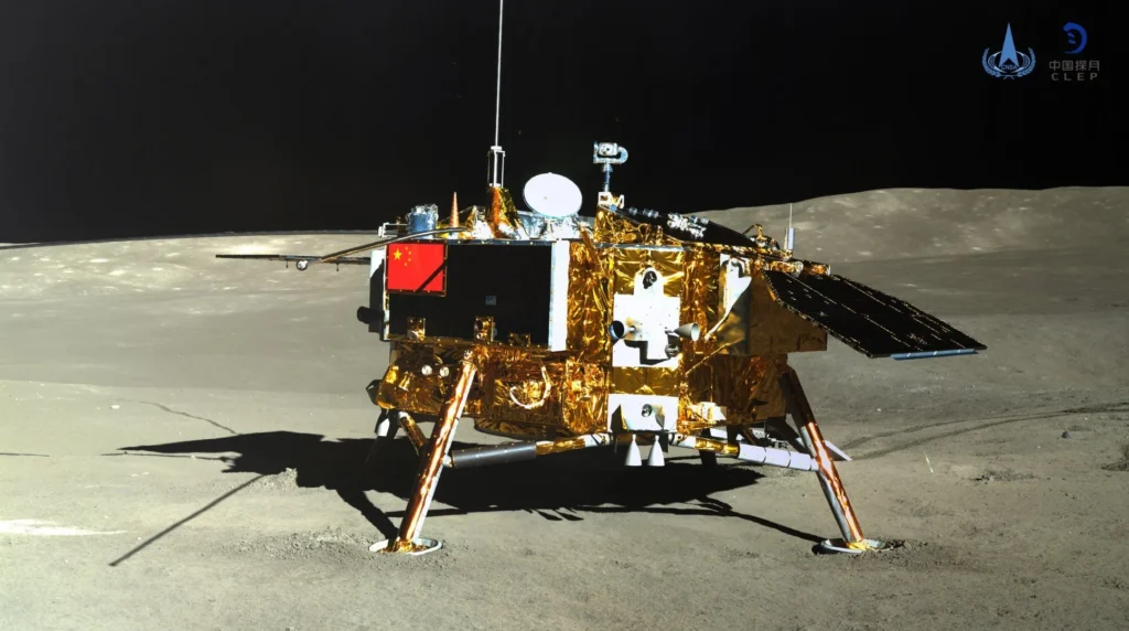 Yutu-2-snaps-lander-11jan2019-FULL-CLEP